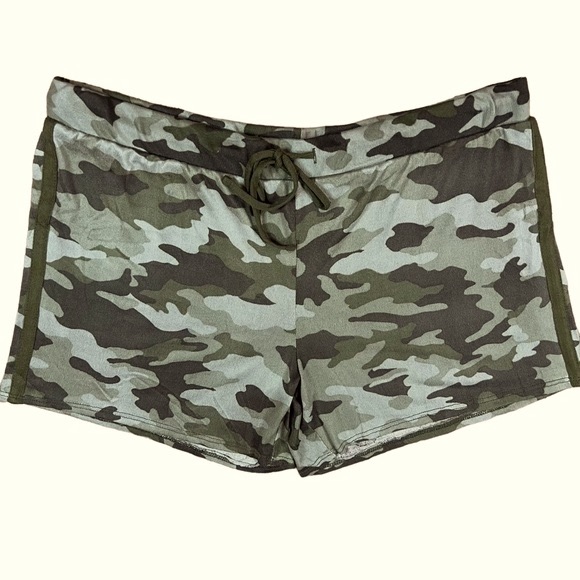 Lucky Brand Size Large Women’s Green Camo Soft Drawstring Lounge Shorts. - Picture 2 of 7